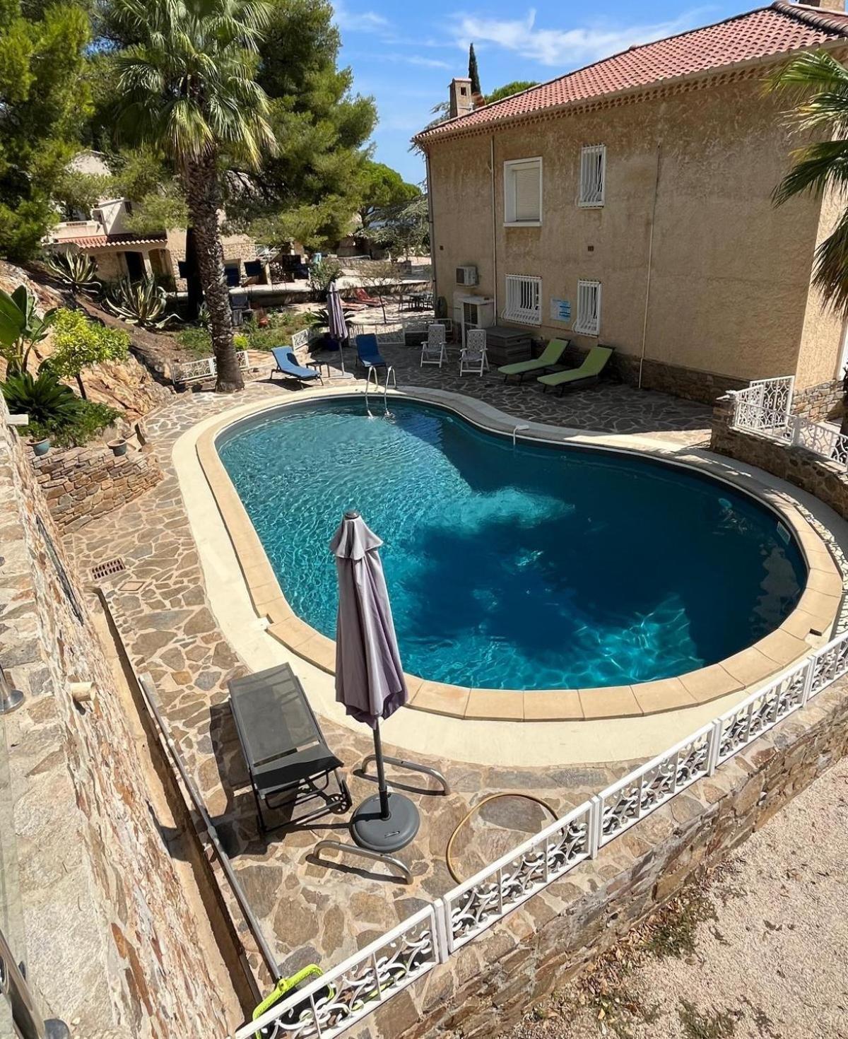 Meuble Tourisme 4*, Les Pieds Dans L'Eau, Villa Las Palmeras ラ・ロンド・レ・モール エクステリア 写真